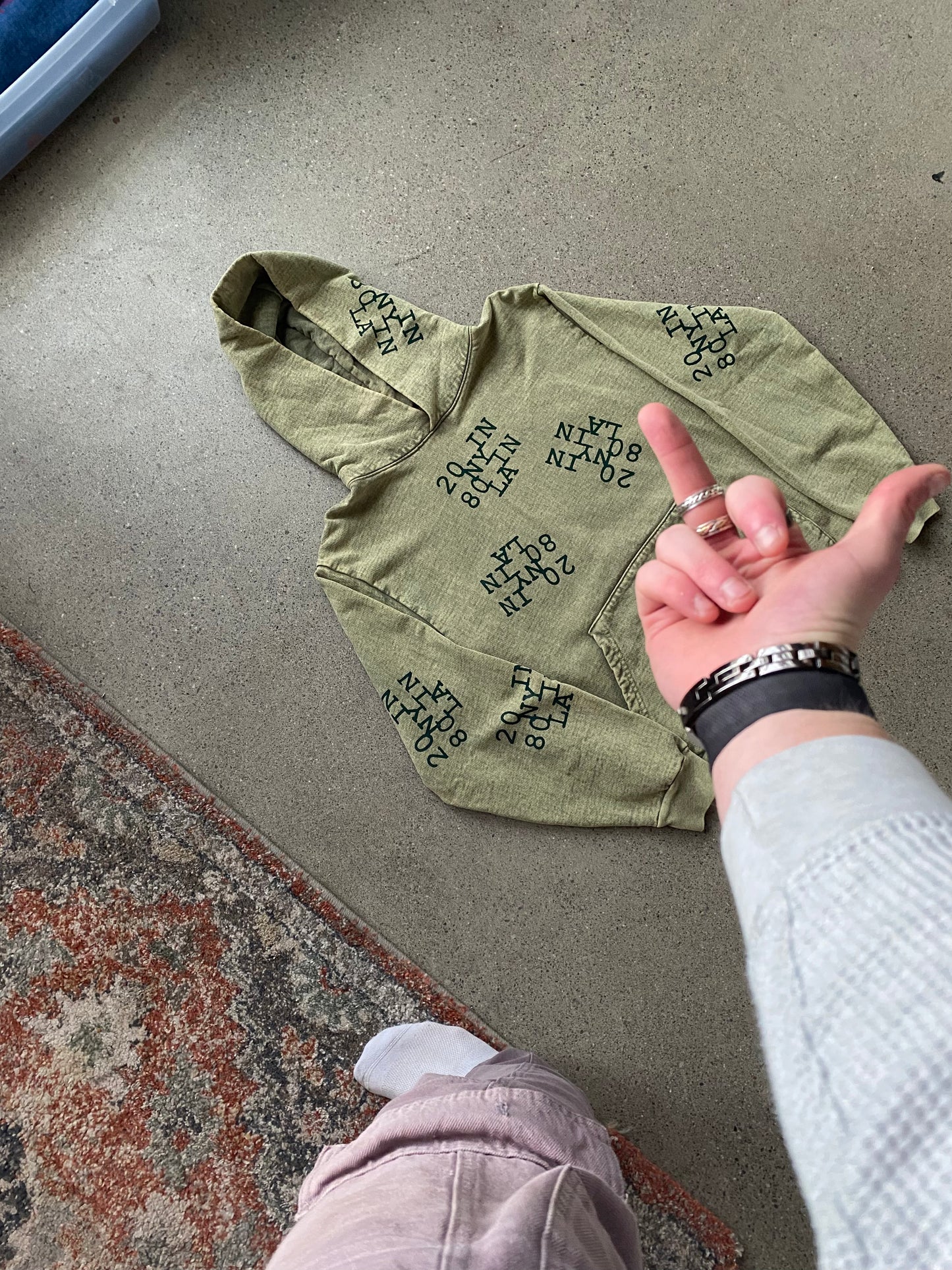 ALLOVER SIZE MEDIUM